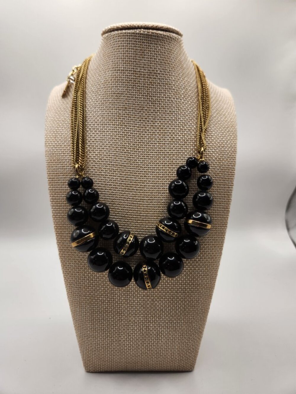 Kenneth Cole 8in Black beads Necklace